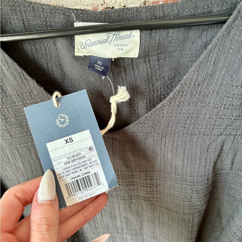 NWT Universal Thread Women's Flutter Short Sleeve Mini Dress in Dark Gray - Picture 4 of 7